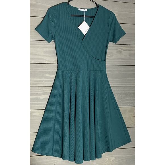 DKADMG Surplice V-neck Wrap Dress Womens S Green Ribbed Casual - Picture 1 of 6